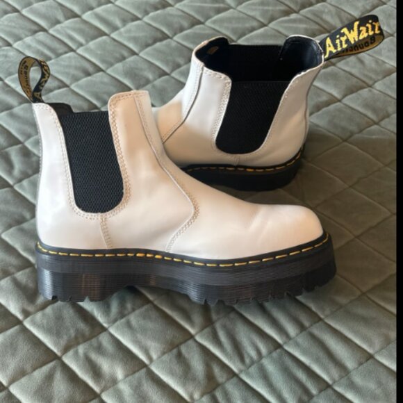 Dr Martens platform boots - Picture 3 of 9